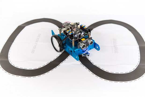 Die Karte gehört zum Lieferumfang. (Foto: Martin Wolf/Golem.de)