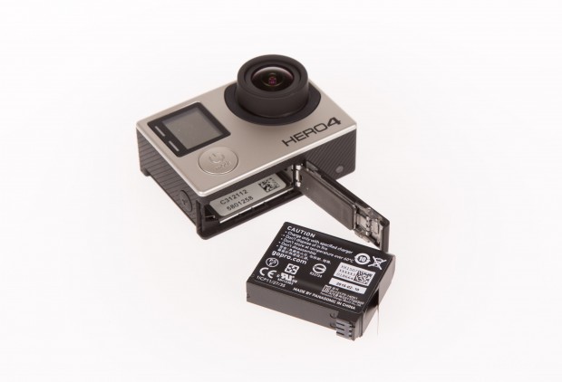 Die Hero 4 Black besitzt kein Stativgewinde. (Bild: Martin Wolf/Golem.de)