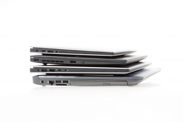 Dells XPS 15 ist flacher und weniger tief als ein gewöhnliches 15,6-Zoll-Gerät und kaum größer als ein 14-Zöller. (Bild: Martin Wolf/Golem.de)