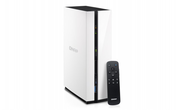 Die Fernbedienung gehört zum Lieferumfang. (Bild: Qnap)