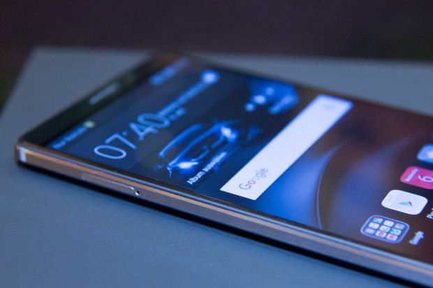 Huaweis neues Mate 8 (Bild: Martin Wolf/Golem.de)