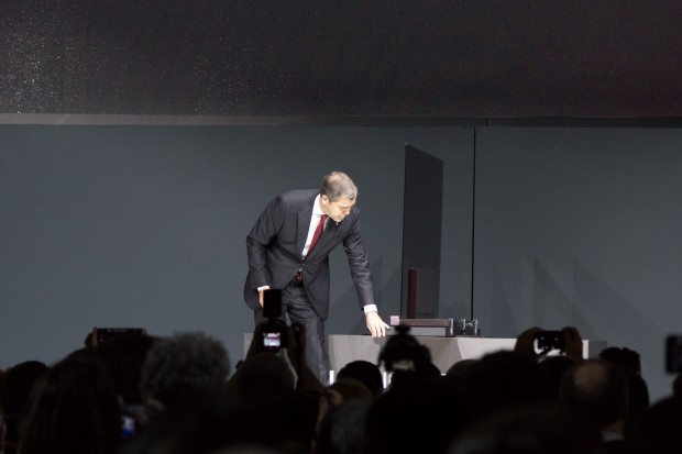 Der neue OLED-4K-Fernseher G6 aus LGs Signature-Serie (Bild: Martin Wolf/Golem.de)