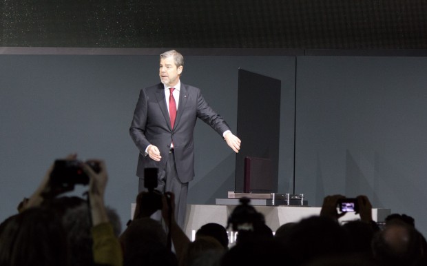 Der neue OLED-4K-Fernseher G6 aus LGs Signature-Serie (Bild: Martin Wolf/Golem.de)