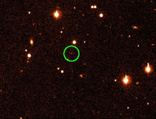 Sedna ist so weit entfernt, dass man nur einen winzigen Lichtpunkt erkennen kann. (Bild: NASA)