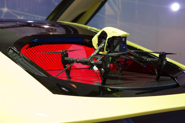 Am Heck des Etos ist eine Drohnenlandeplattform untergebracht. (Bild: Martin Wolf/Golem.de)