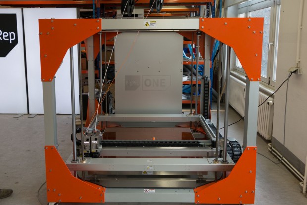 Der Drucker wurde gegen&uuml;ber Version 2 modifiziert. Unter anderem hat er WLAN bekommen. (Foto: Werner Pluta/Golem.de)