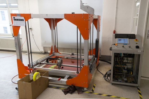 Der Vorg&auml;nger hatte einen externen Schaltschrank, ... (Foto: Werner Pluta/Golem.de)