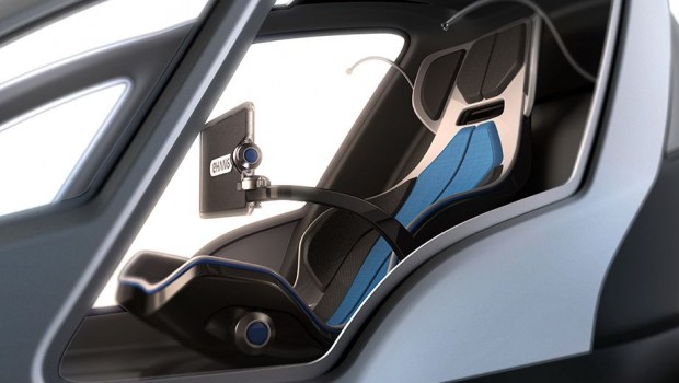 Über eine App auf dem Smartphone oder dem Tablet gibt der Passagier sein  Ziel an - und das 184 AAV fliegt ihn autonom dorthin.(Bild: Ehang)