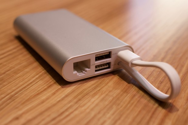 ... und Ethernet-Port sowie zwei USB-Anschlüsse (Bild: Michael Wieczorek/Golem.de)