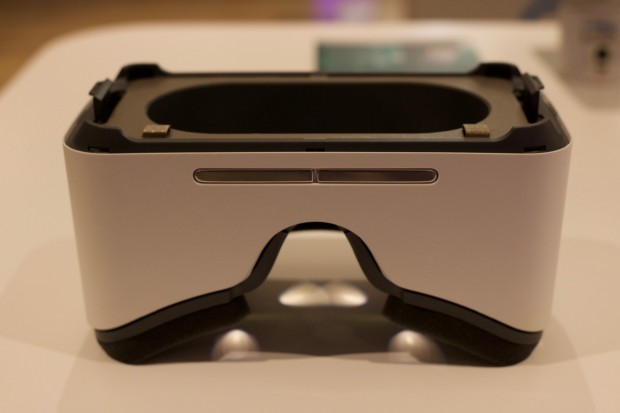 Das VR-Gestell von Alcatel (Foto: Michael Wieczorek/Golem.de)