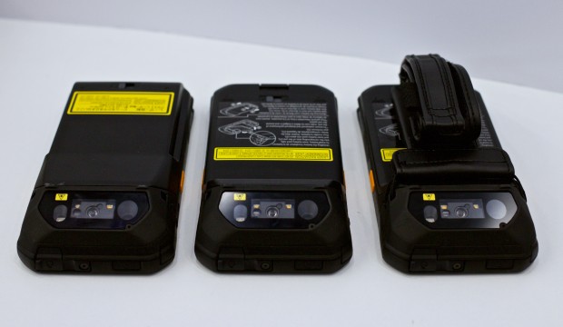 Wie bei Toughpads üblich gibt es einiges an Zubehör. (Foto: Michael Wieczorek/Golem.de)