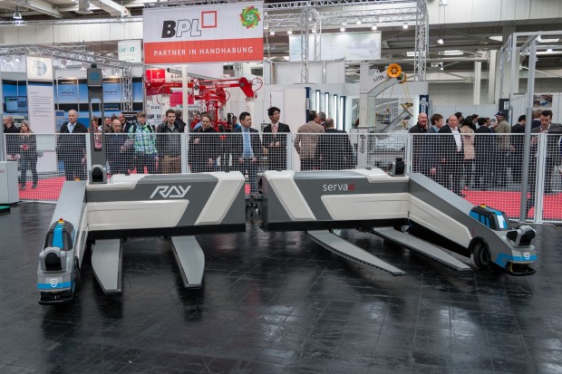 Ray ist in einem Parkhaus auf dem Düsseldorfer Flughafen im Einsatz. (Foto: Werner Pluta/Golem.de)