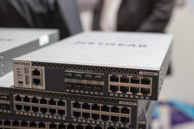 Die M4300er-Serie gibt es auch als kleine Switches. (Foto: Michael Wieczorek/Golem.de)
