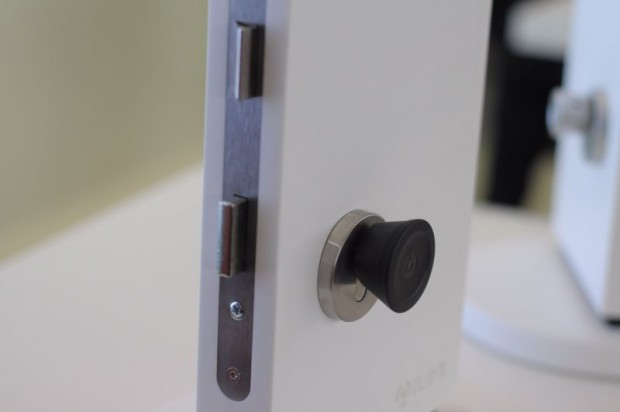 ... wird der Mechaniscmus entsperrt, der den Drehknopf freigibt. (Foto: Andreas Sebayang/Golem.de)