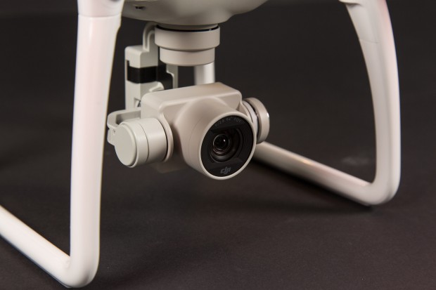 Die Aufh&auml;ngung des Gimbals wurde komplett &uuml;berarbeitet. (Bild: Martin Wolf/Golem.de)