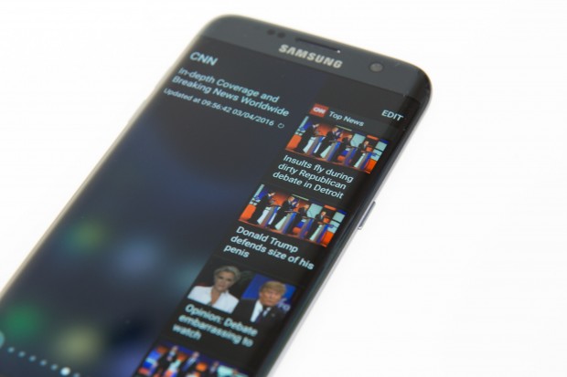 Auch Nachrichten lassen sich auf der Seitenleiste anzeigen - aktuell stehen aber keine deutschen Nachrichtenquellen zur Verf&uuml;gung. (Bild: Martin Wolf/Golem.de)