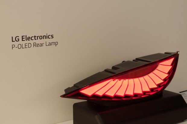 Rückleuchten von Pkw können auch mit OLED-Technik betrieben werden. (Foto: Andreas Sebayang/Golem.de)