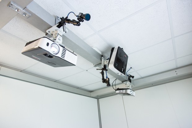 Das gesamte Setup: Fujitsu-Hardware wird hier nicht genutzt. (Foto: Martin Wolf/Golem.de)