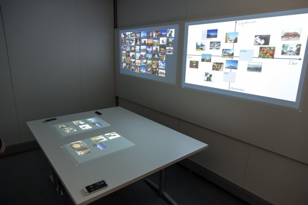 Es lassen sich prinzipiell auch andere Projektoren verwenden, wenn der Konferenzraum beispielsweise sehr hell ist. (Foto: Martin Wolf/Golem.de)