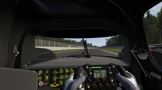 Project Cars auf dem prim&auml;ren Monitor (Screenshot: Golem.de)