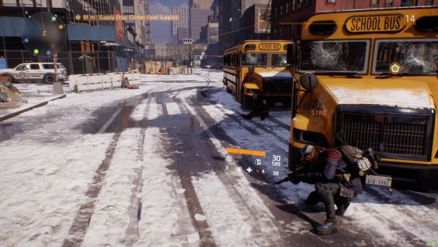 Wir gehen an einem New Yorker Schulbus in Deckung.