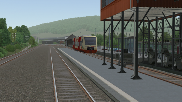 Ein kleiner Dieseltriebwagen im Einsatz auf der Wutachtalbahn (Screenshot: Zusi Bahnsimulatoren)