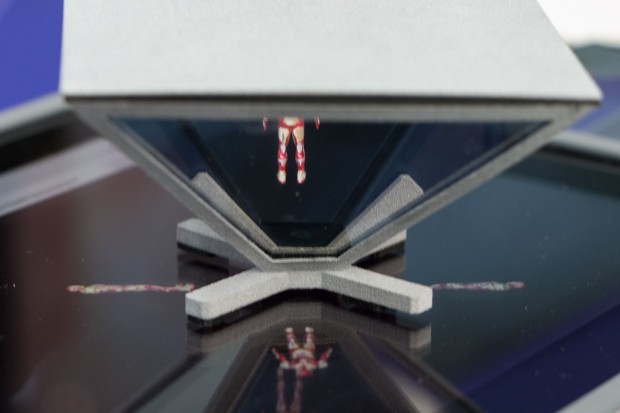 Die Illusion der schwebenden Figur entsteht durch eine Spiegelung. (Foto: Werner Pluta/Golem.de)