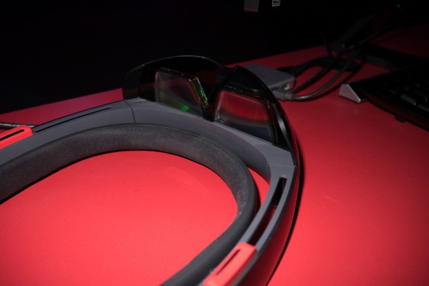 Die Hololens besteht aus zwei Ringen. (Foto: Andreas Sebayang/Golem.de)