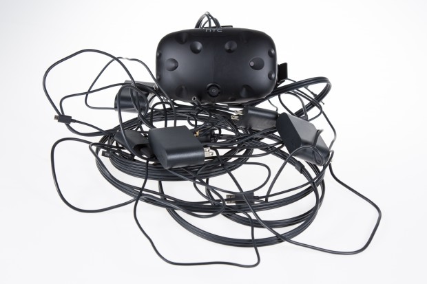 Viele Kabel werden mitgeliefert. (Bild: Martin Wolf/Golem.de)