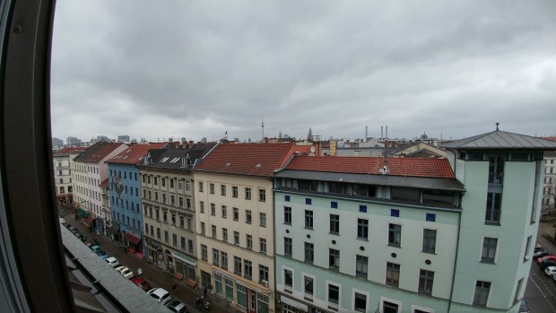 Der gleiche Aufnahmestandpunkt, diesmal haben wir die Weitwinkelkamera genutzt. (Bild: Tobias Költzsch/Golem.de)