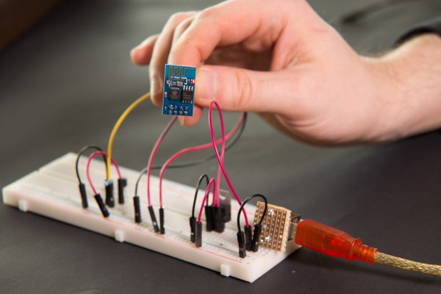 ... ESP8266. Wir werden Anleitung und Code für die verschiedensten Plattformen veröffentlichen. (Foto: Martin Wolf/Golem.de)