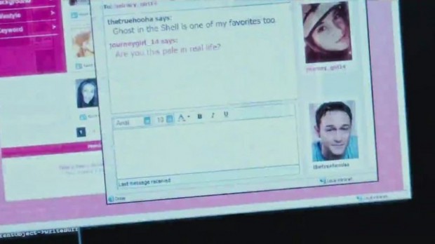 Snowden chattet auf einer Plattform namens geek-mate.com. (Bild: Screenshot/Open Road Films)