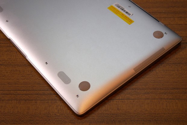 Die Unterseite des Zenbook 3 (Foto: Marc Sauter/Golem.de)