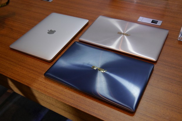 Die Zenbooks fallen durch ihr Gehäuse auf. (Foto: Marc Sauter/Golem.de)