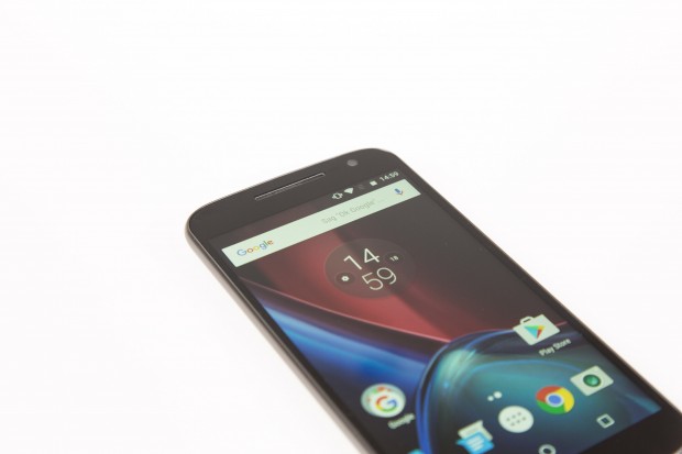 Moto G4 Plus mit Full-HD-Display (Bild: Martin Wolf/Golem.de)