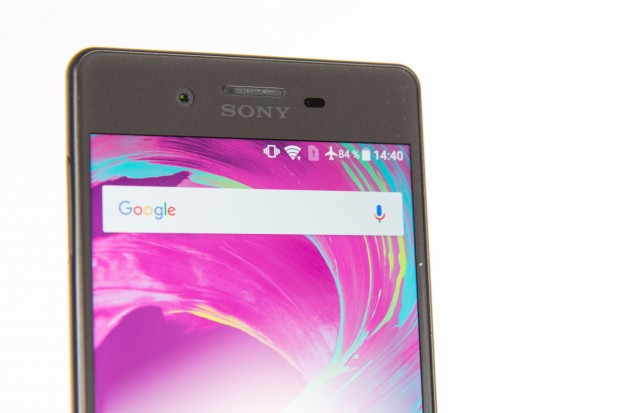 Vorne ist eine 8-Megapixel-Kamera untergebracht. (Bild: Martin Wolf/Golem.de)