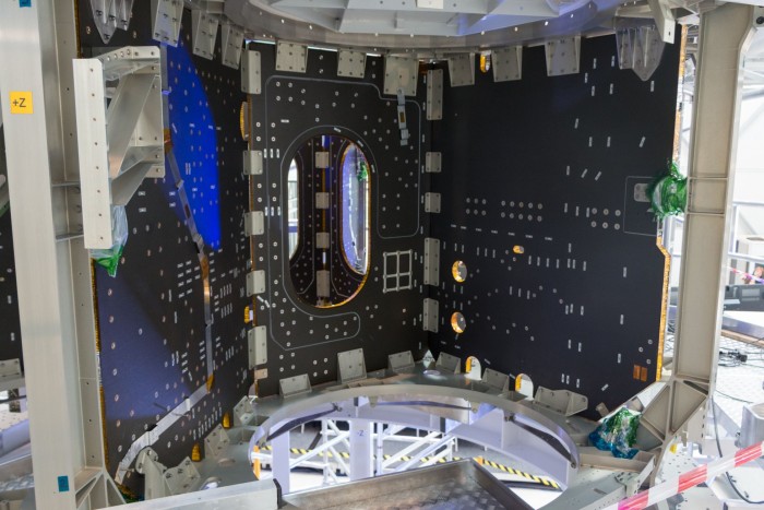 Blick in das Innere der Struktur ... (Foto: Werner Pluta/Golem.de)