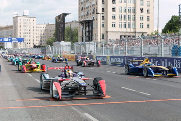 16 Uhr: Gleich geht es los. (Foto: Werner Pluta/Golem.de)