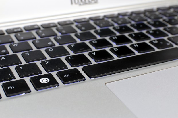 Anstelle einer Windows-Taste findet sich ein Tux. (Bild: Christoph Langner / Linux User)