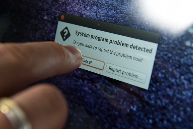 Der Touchscreen funktioniert ohne weitere Einstellungen. (Bild: Martin Wolf/Golem.de)