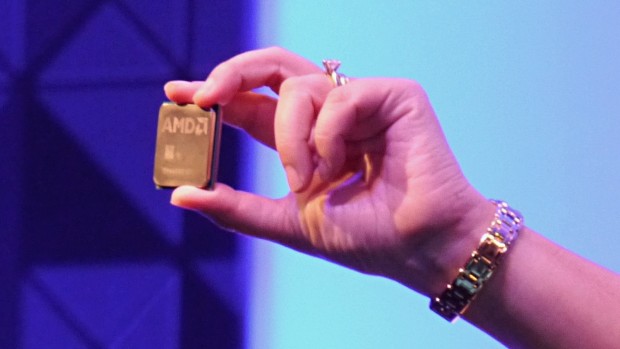 Su hält eine Zen-basierte CPU hoch (Bild: Marc Sauter/Golem.de)