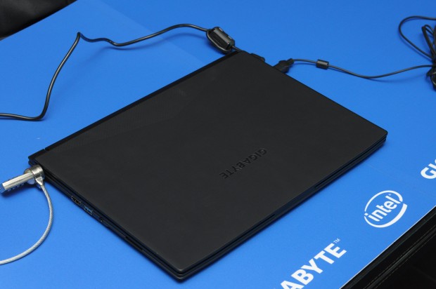 ... gibt es auch ein dezentes Schwarz. (Foto: Andreas Sebayang/Golem.de)