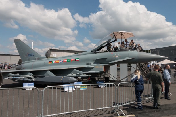 Neben zivilem gibt es auch viel militärisches Fluggerät zu sehen, wie den Eurofighter. (Foto: Werner Pluta/Golem.de)