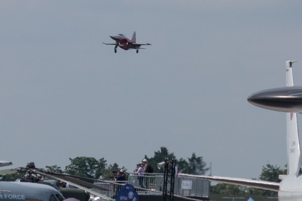 Mit dabei ist wieder die Patrouille Suisse, die Kunstflugstaffel der Schweizer Luftwaffe. (Foto: Werner Pluta/Golem.de)