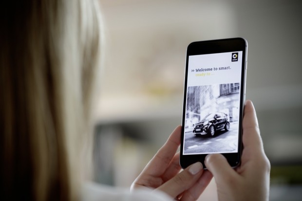 In-Car-Delivery von DHL und Smart (Bild: Smart)