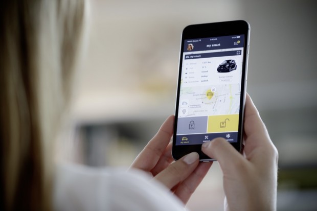 In-Car-Delivery von DHL und Smart (Bild: Smart)
