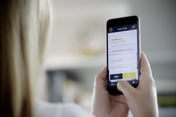 In-Car-Delivery von DHL und Smart (Bild: Smart)