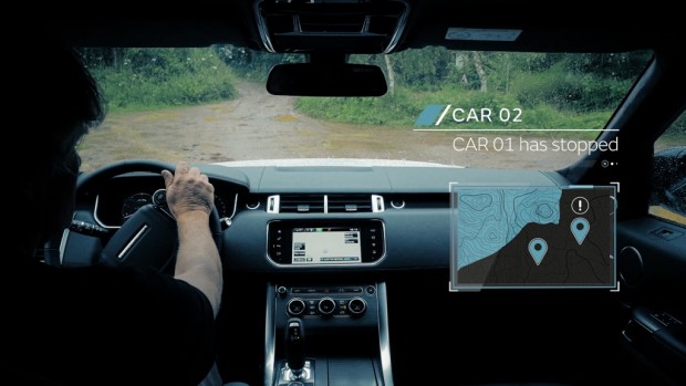 Konvoifahrt im Gelände (Bild: Jaguar Land Rover)