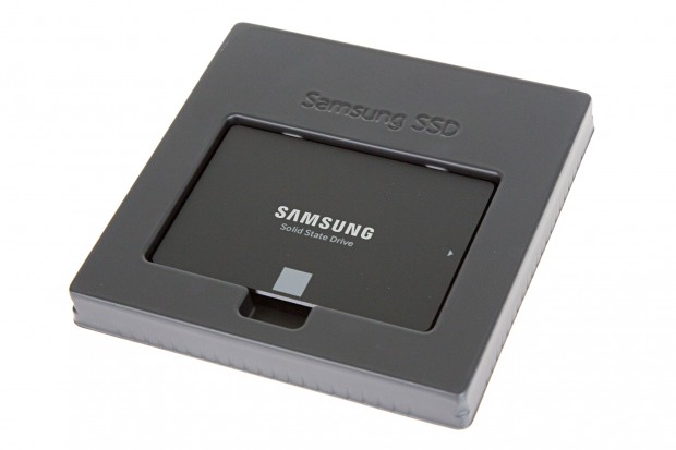 Das kleine silberne Quadrat zeigt, dass es sich um eine Evo handelt (Foto: Martin Wolf/Golem.de)