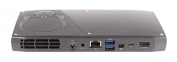 R&uuml;ckseite mit Toslink, Gigabit-Ethernet, 2x USB 3.0, Mini-DP 1.2, TB3 via USB Type C und HDMI 2.0 (Bild: Martin Wolf/Golem.de)